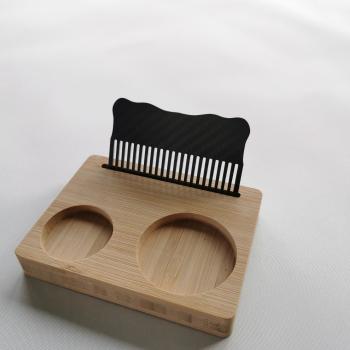 Bartkamm aus Carbon
